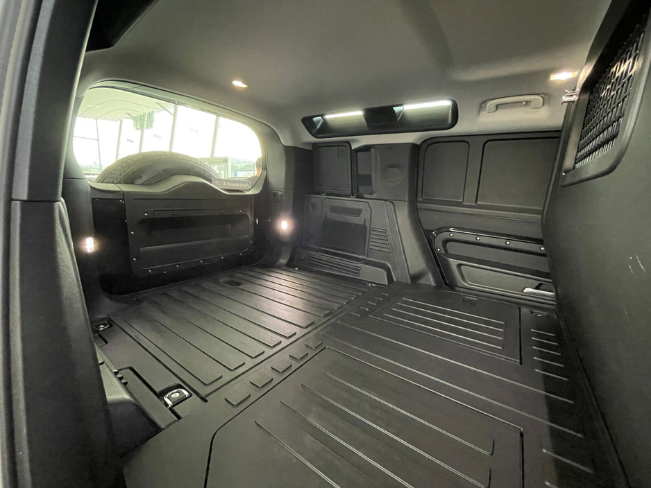 2025 Land Rover Defender 3L Diesel For Sale Images
