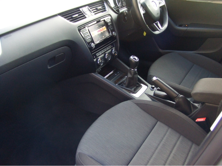 2016 Skoda Octavia 1.2L Petrol For Sale Images