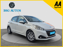 Peugeot 208 2017 PEUGEOT 208 1.2 PETROL AUTO *FINANCE*