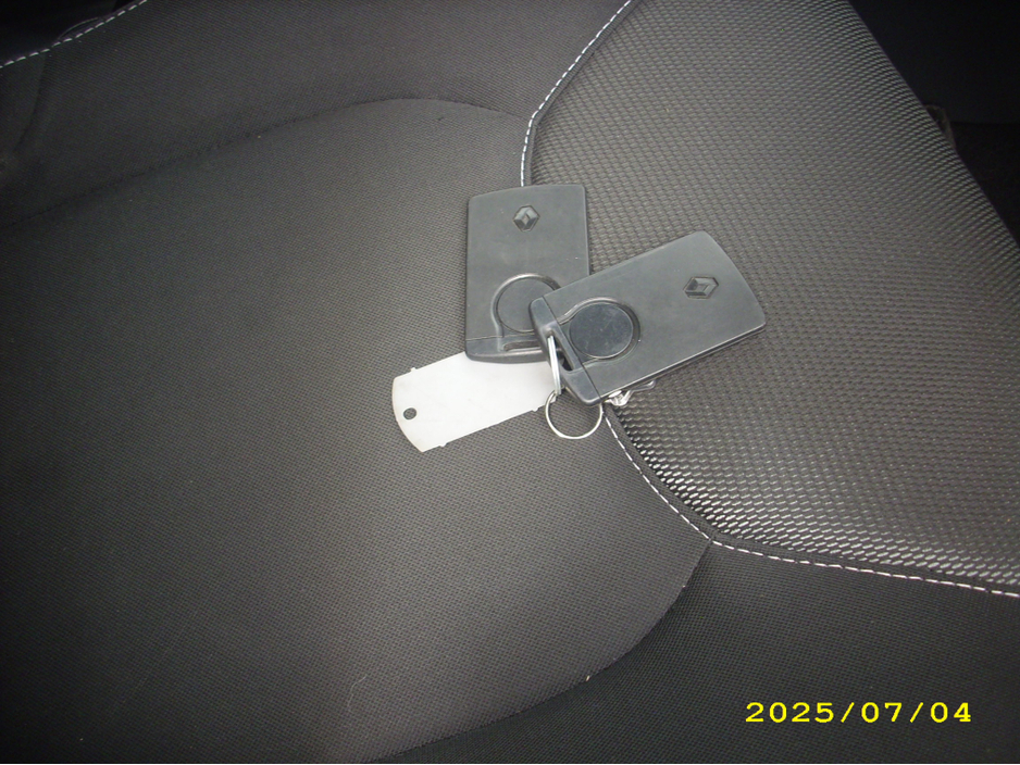 2015 Renault Clio 1.1L Petrol For Sale Images