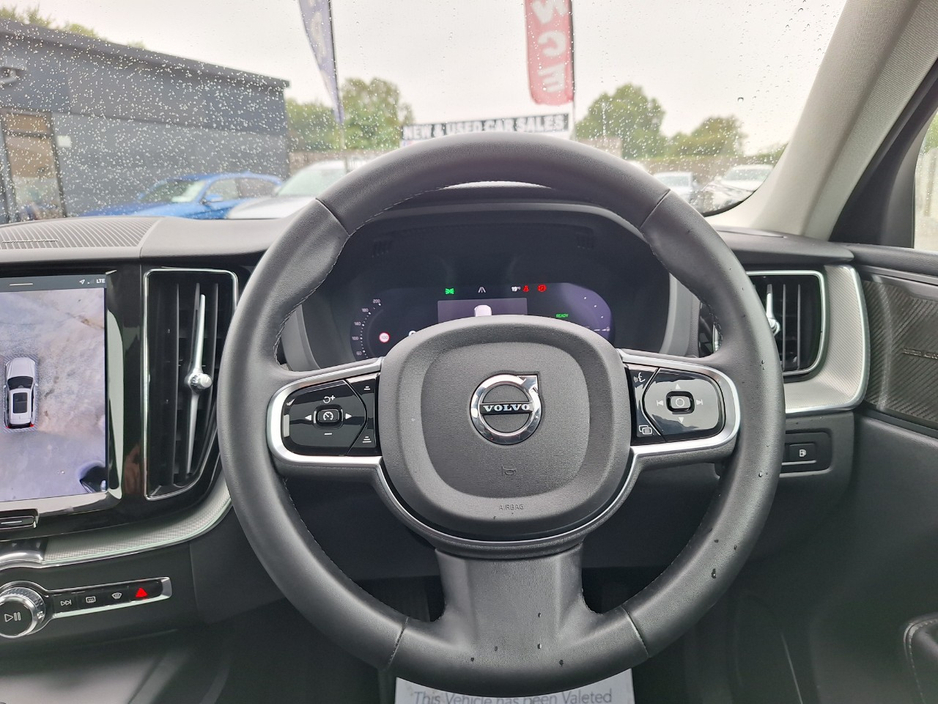 2023 Volvo XC60 2L Petrol Plug-in Hybrid For Sale Images