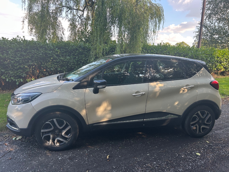 Renault Captur INTENSE 1.5 DCI 90 EU6M 4DR