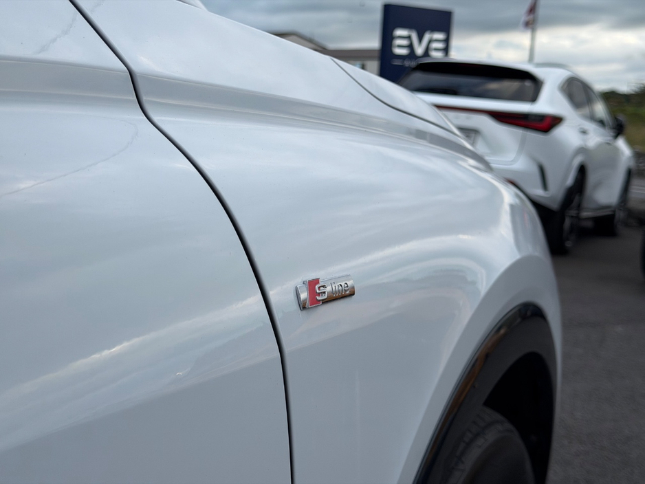 Audi Q4 e-tron S-Line - 40 Etron - 82KWh — thumbnail 14