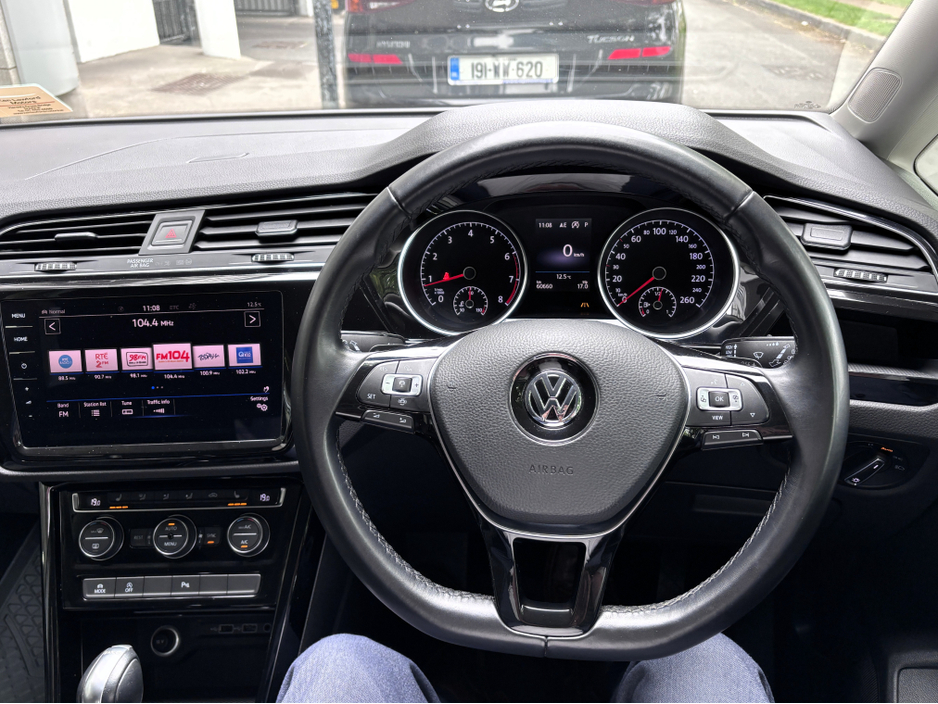 2018 Volkswagen Touran 1.4L Petrol For Sale Images