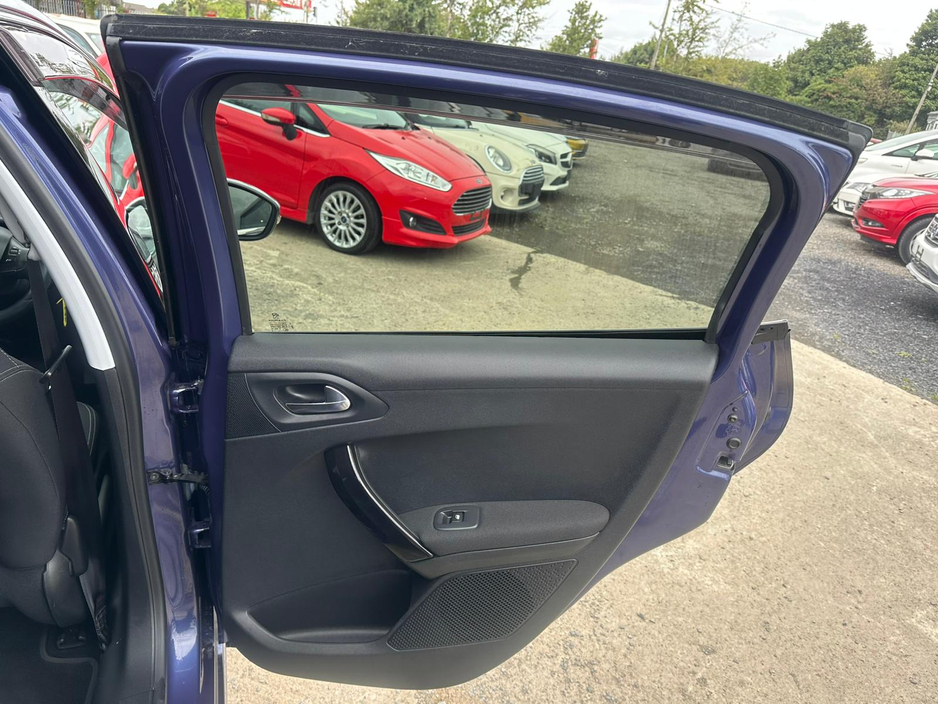 Peugeot 208 5D ALLURE 1.2L Petrol - Automatic (8484) — thumbnail 12