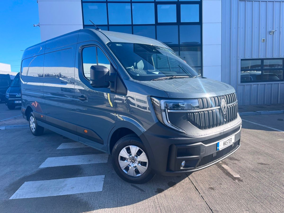 2026 Renault Master 2L Diesel For Sale Images