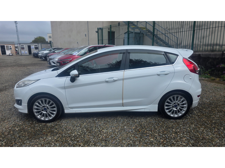 Ford Fiesta — thumbnail 5