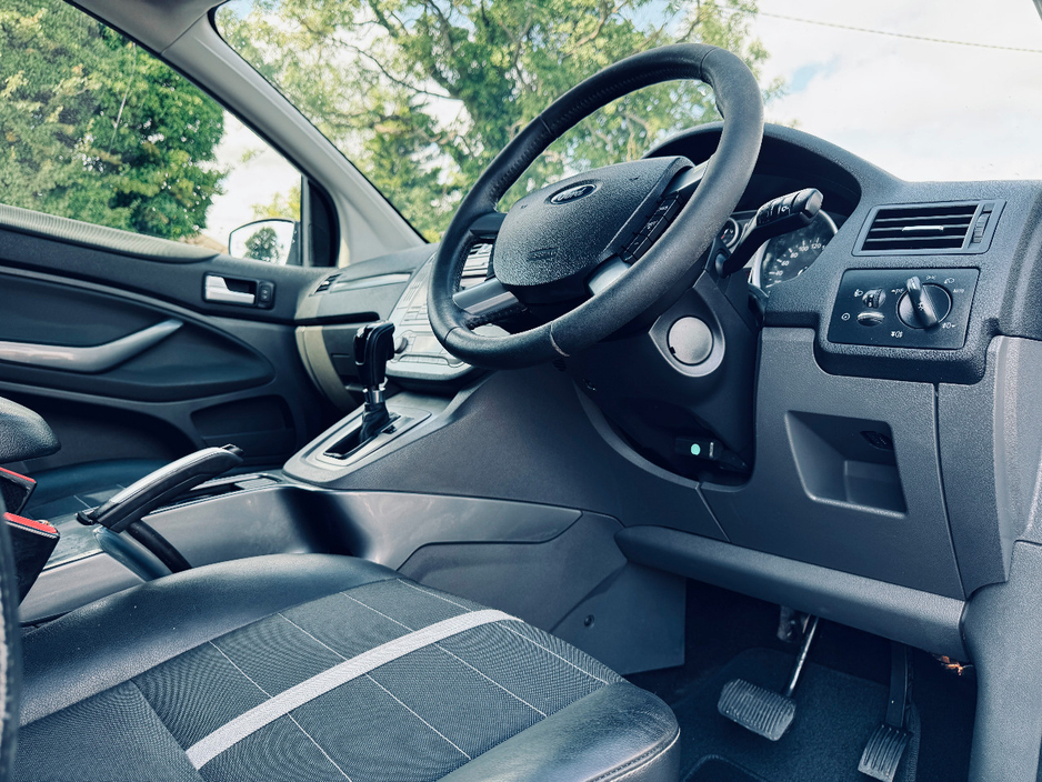Ford Kuga TITANIUM 2.0 TDCI 4WD AUTOMATIC — thumbnail 14