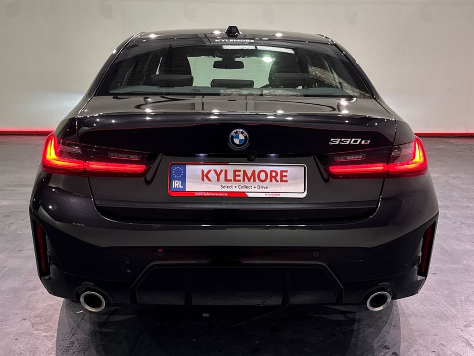 BMW 3 Series 330E BLACK SAPPHIRE M SPORT SALOON – 18’’ FACTORY ALLOYS – M PERFOMANCE TEX – CRUISE CONTROL - HEATED SEATS – DIGITAL DISPLAY – FLAT BOTTOM M SPORT ST — thumbnail 4