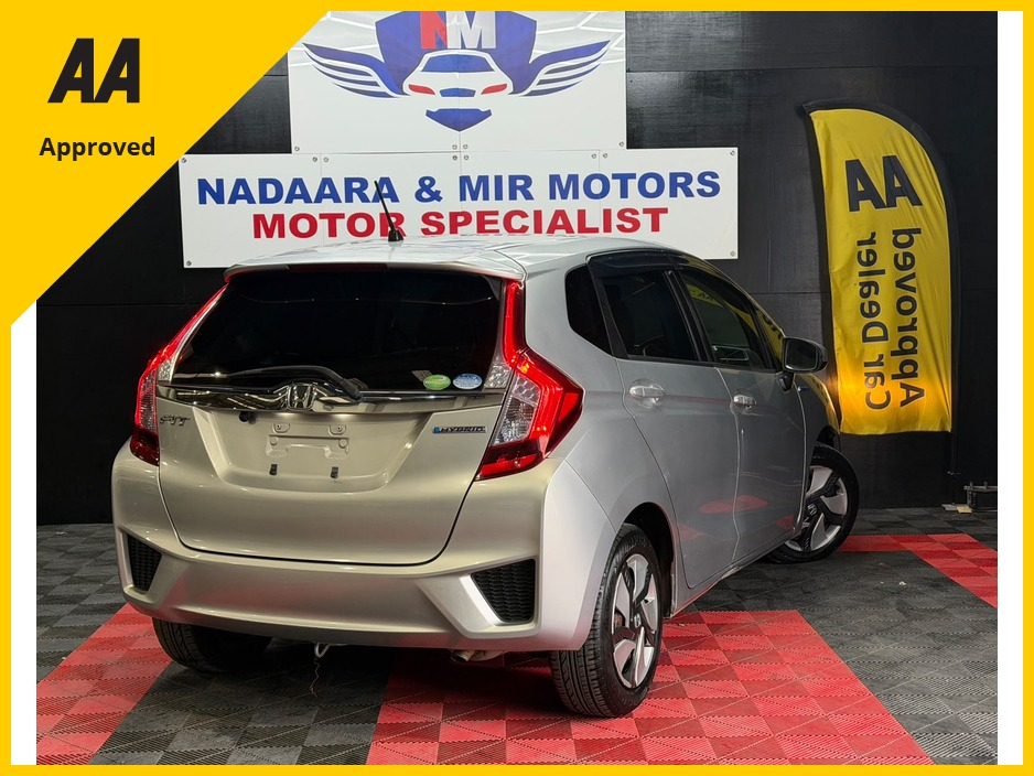 Honda Fit GP5 — thumbnail 10