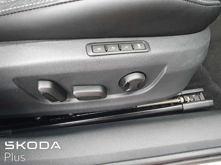 Skoda Superb SUPERB SPT 2.0TDI 150HP DSG SUNROOF CALL JACK ON 061-416-000 — thumbnail 15