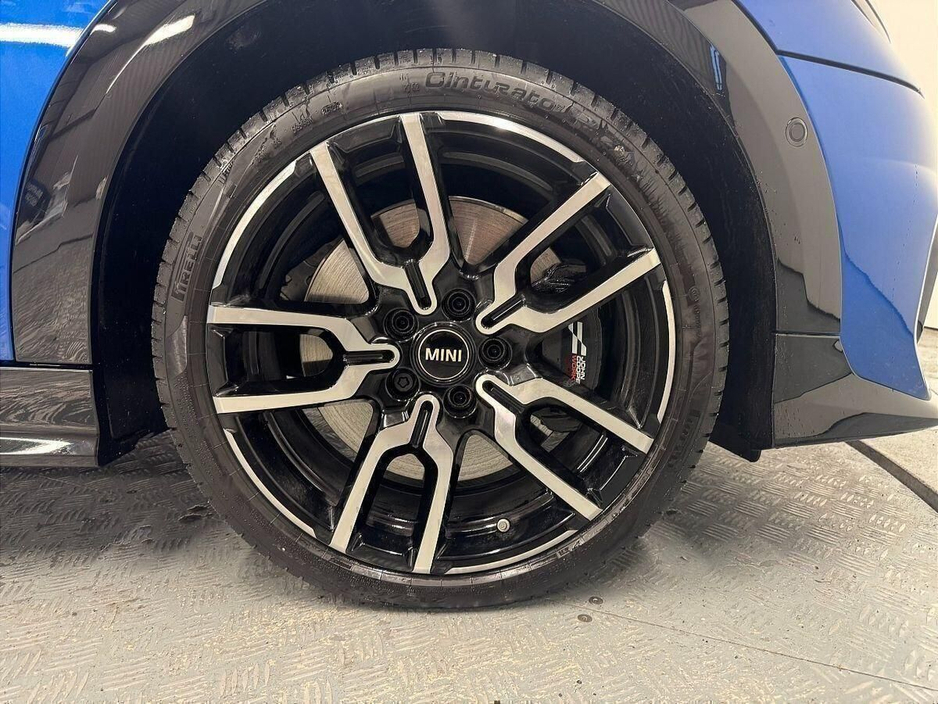 2025 MINI Hatch 2L Petrol For Sale Images