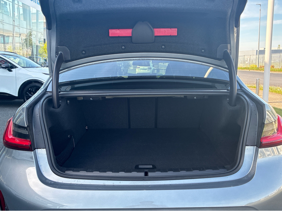 2024 BMW 3 Series 2L Petrol Plug-in Hybrid For Sale Images