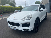 2016 Porsche Cayenne 3L Petrol Hybrid For Sale Images