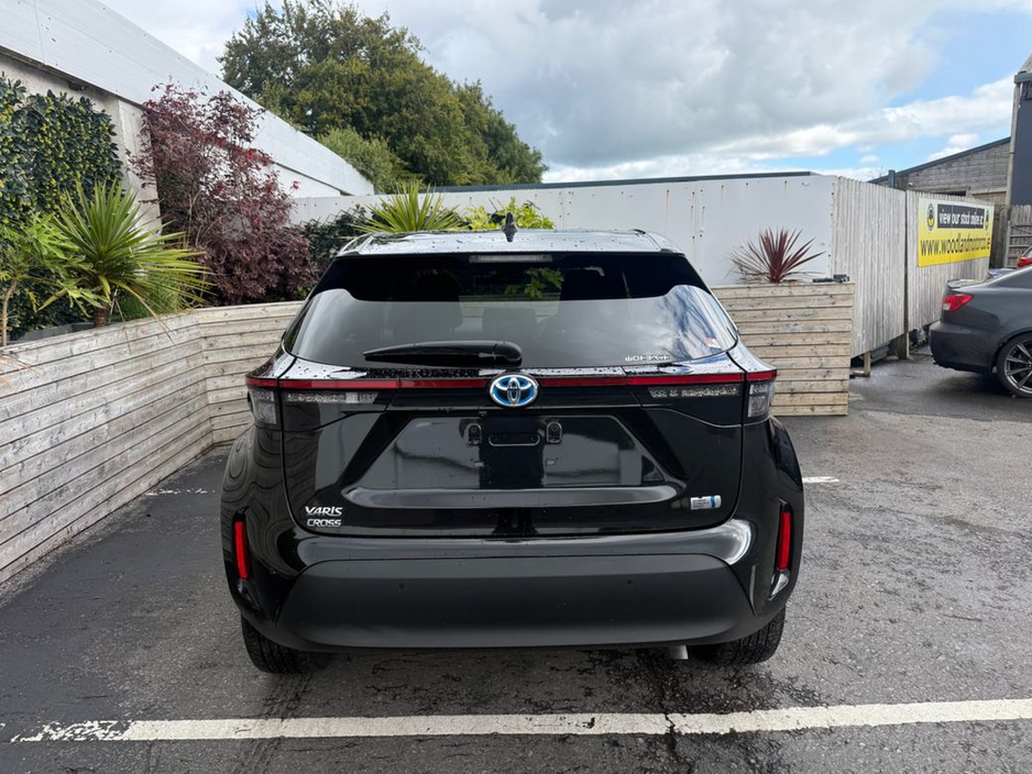 Toyota Yaris Cross 1.5 HYBRID / SOL TOP SPEC / LOW MILEAGE / TAX €150 (222 REG) — thumbnail 5