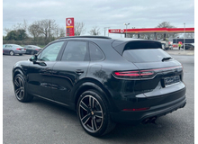 2023 Porsche Cayenne 3L Petrol Plug-in Hybrid For Sale Images
