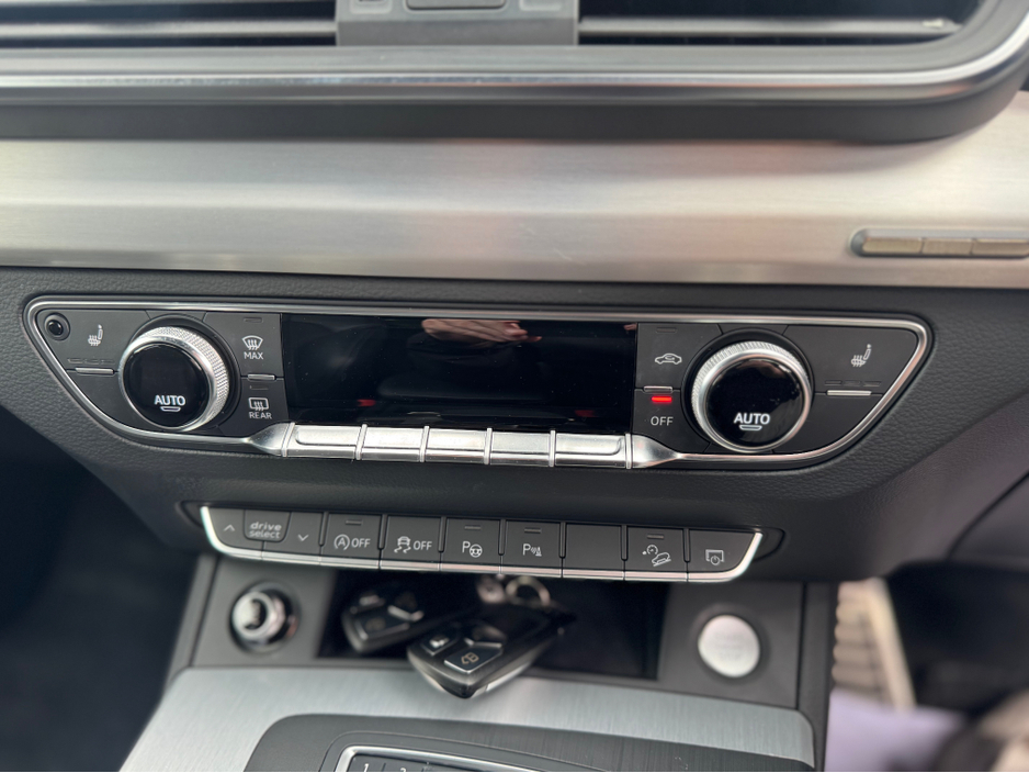 2020 Audi Q5 2.0L Diesel For Sale Images