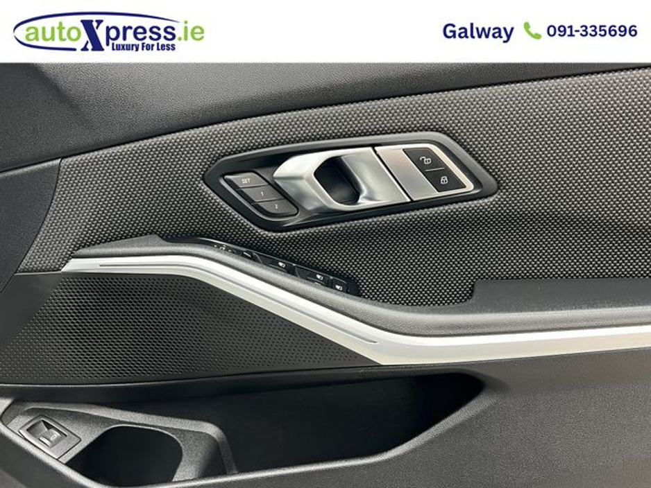 BMW 3 Series 320D xDrive Automatic. — thumbnail 24