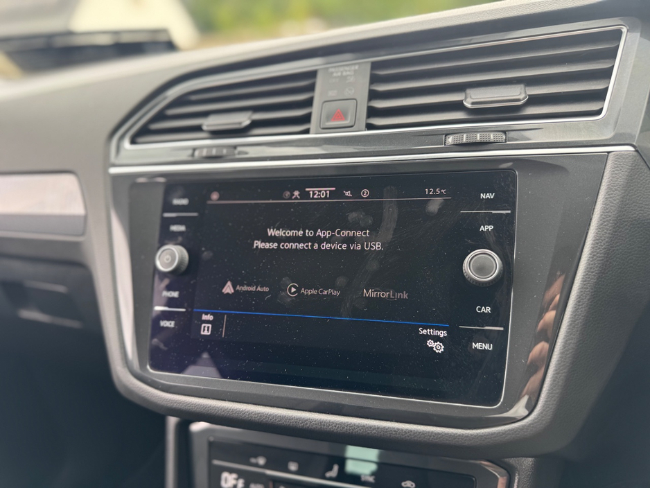 2022 Volkswagen Tiguan 1.4L Petrol Plug-in Hybrid For Sale Images