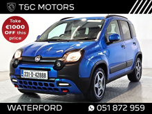 Fiat Panda *Hybrid* Cross Model - 16 Inch Alloy Wheels, Parking Sensors, Rear Privacy Glass, Automatic Lights & Wipers, Apple CarPlay & Android Auto