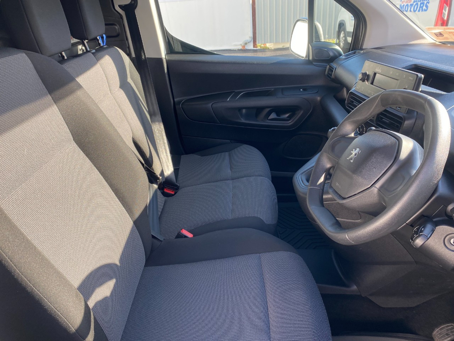 2020 Peugeot Partner 1.5L Diesel For Sale Images