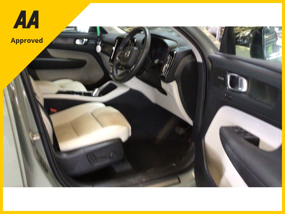 2023 Volvo XC40 1.5L Petrol Plug-in Hybrid For Sale Images