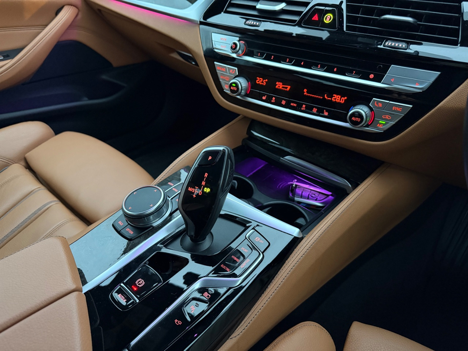 2021 BMW 5 Series 2L Petrol Plug-in Hybrid For Sale Images