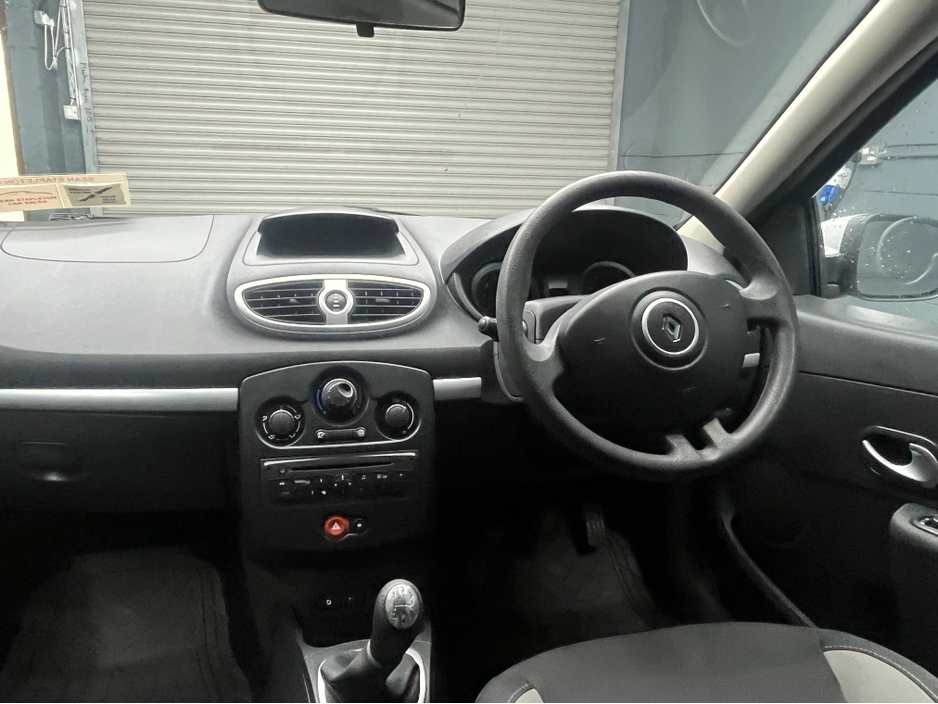 2010 Renault Clio 1.1L Petrol from Sean Stapleton Cars CarsIreland.ie