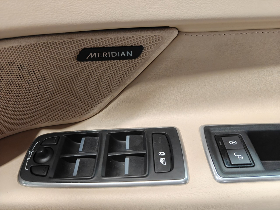 Jaguar XF 2.0 D PORTFOLIO 180PS AUTO 4DR — thumbnail 18
