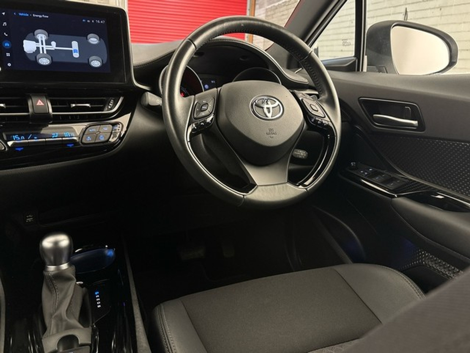 Toyota C-HR HYBRID SPORT — thumbnail 9