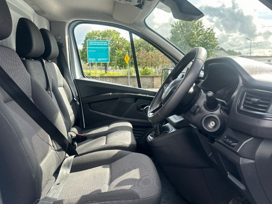 2023 Renault Trafic 2L Diesel For Sale Images