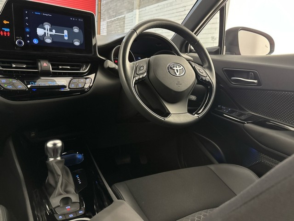 Toyota C-HR HYBRID SPORT 4DR AUTO — thumbnail 9