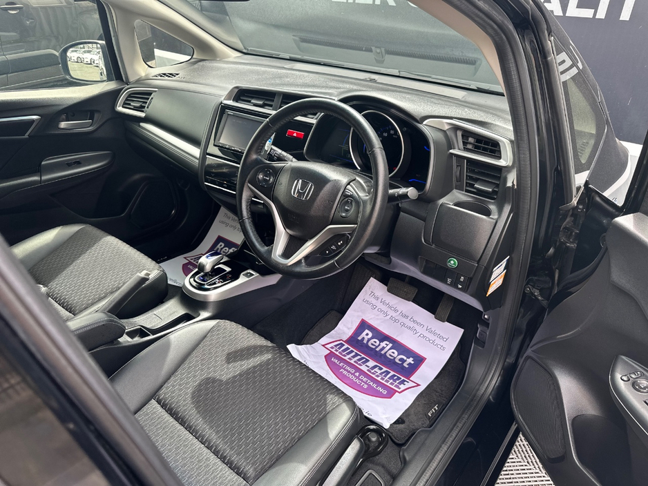 Honda Fit 1.5 Petrol Hybrid — thumbnail 10