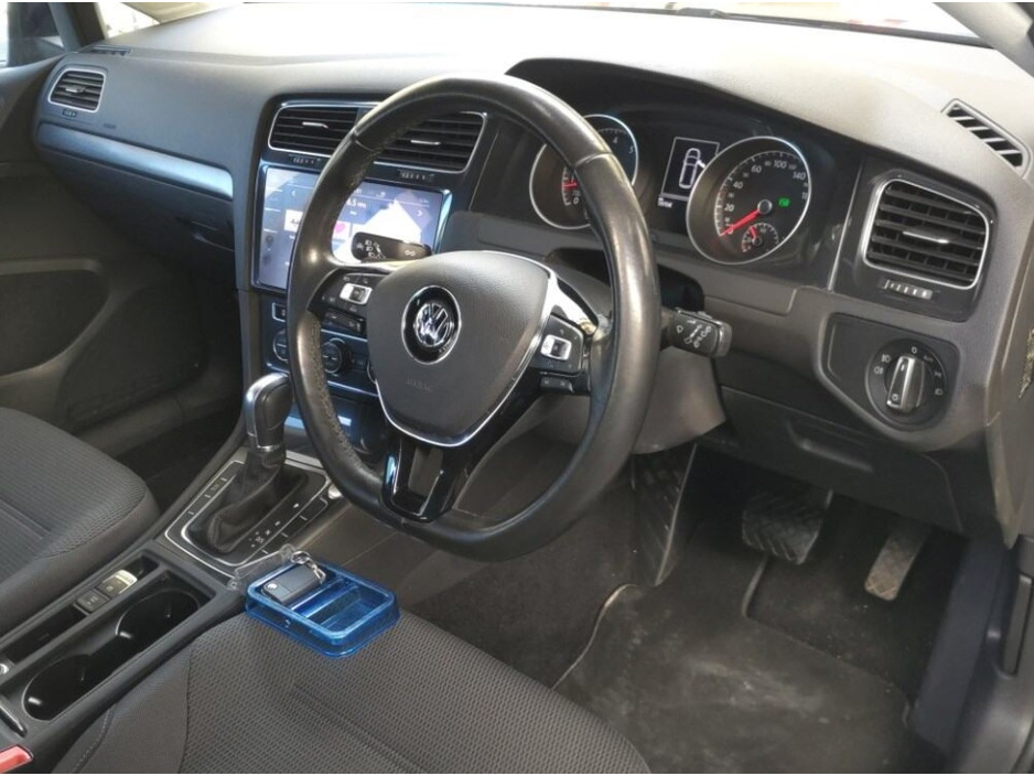 Volkswagen Golf 1.2 Petrol Auto Estate — thumbnail 5