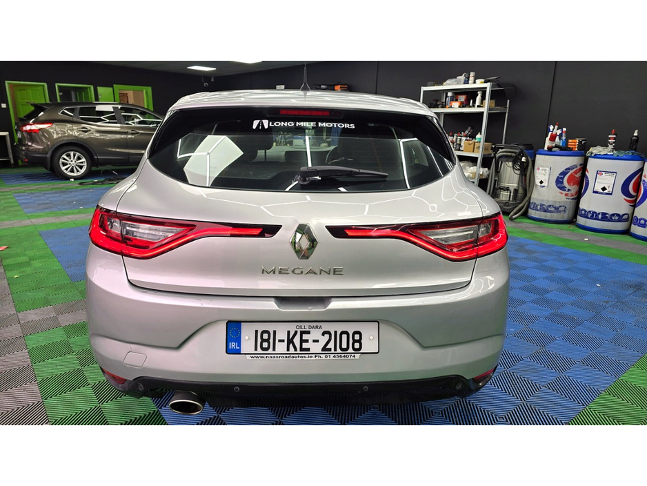 Renault Megane DYNAMIQUE NAV DCI 110 4DR — thumbnail 11