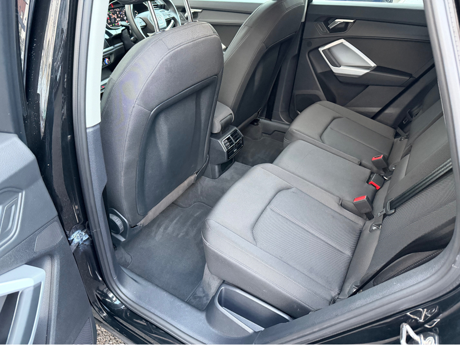 2022 Audi Q3 1.4L Petrol Plug-in Hybrid For Sale Images