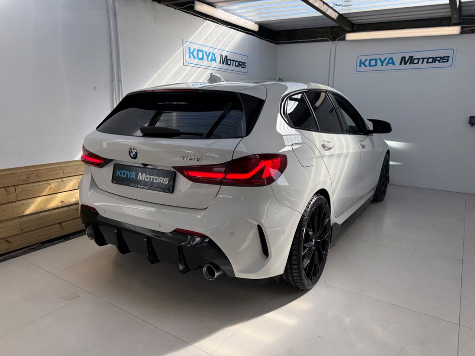 BMW 1 Series 118D M-SPORT M-PERFORMANCE PLUS 150 BHP DIESEL AUTOMATIC // APPLE CARPLAY // LED MATRIX LIGHTING // VIRTUAL DASH // ELECTRIC HALF LEATHER // PARK ASSIST W/REVERSING CAMERA // AA APPROVED DEALER 2026 — thumbnail 11