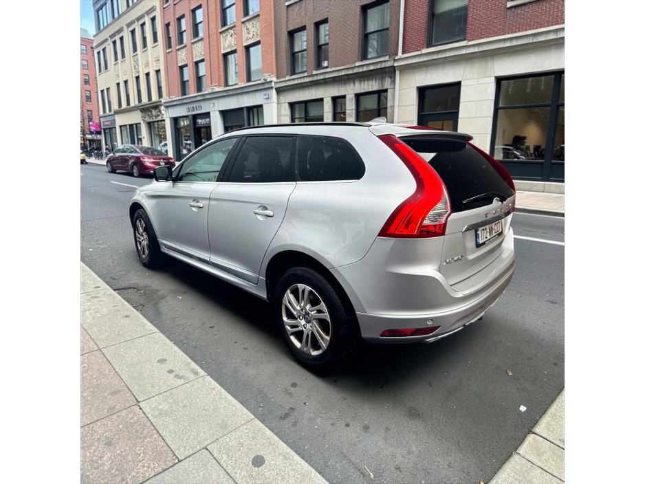 2017 Volvo XC60 2L Diesel For Sale Images