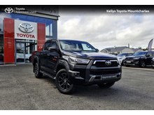 Toyota Hilux INVINCIBLE