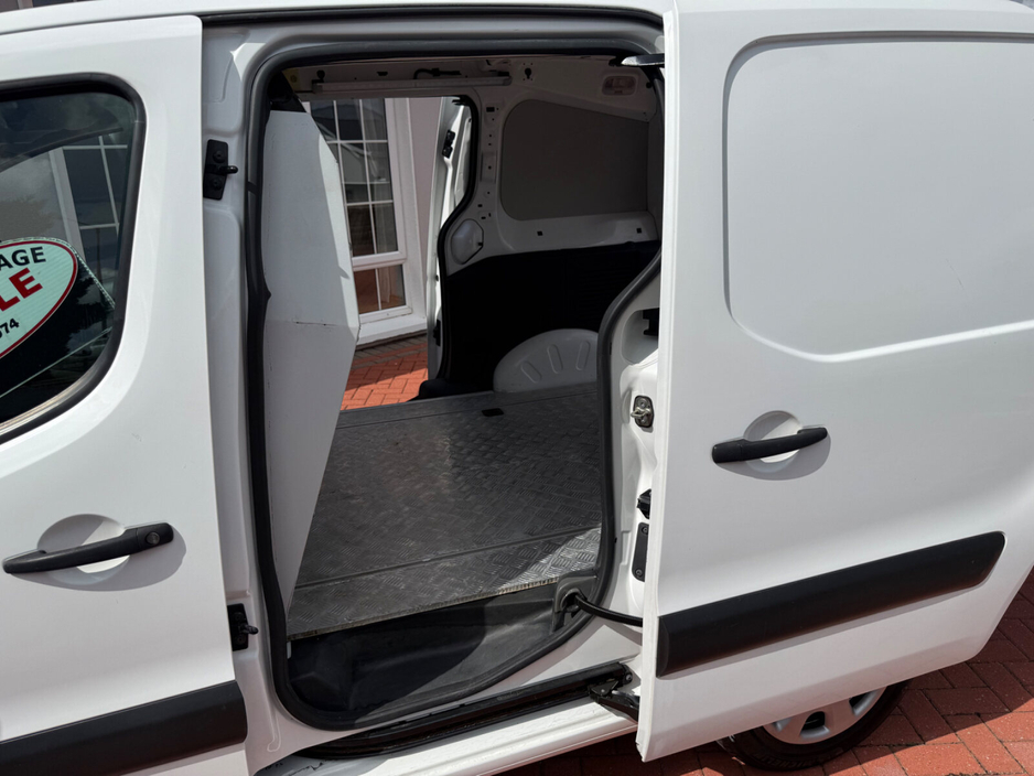 2019 Peugeot Partner 1.6L Diesel For Sale Images