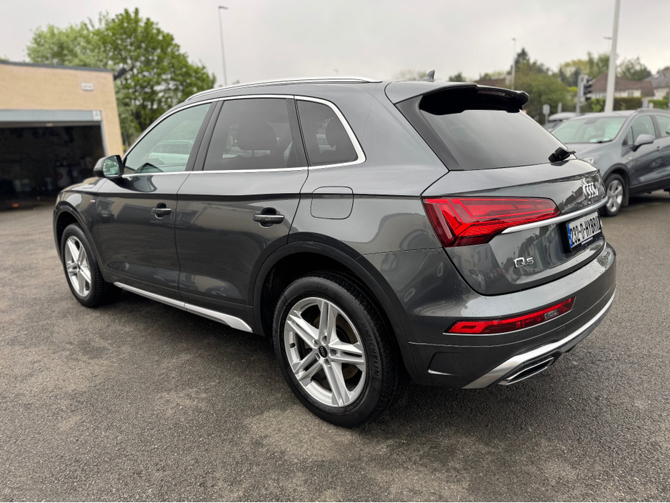 2023 Audi Q5 2.0L Petrol Plug-in Hybrid For Sale Images