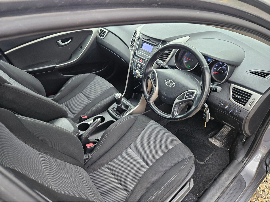 2014 Hyundai i30 1.6L Diesel For Sale Images
