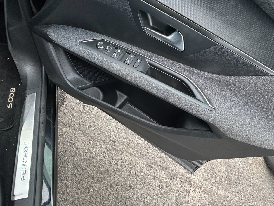 2023 Peugeot 5008 1.5L Diesel For Sale Images