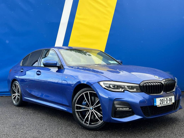 2020 BMW 3 SERIES 330e M-SPORT 2.0 HYBRID AUTO // LEATHER M-SPORT INTERIOR // APPLE CARPLAY/ANDROID AUTO // 19