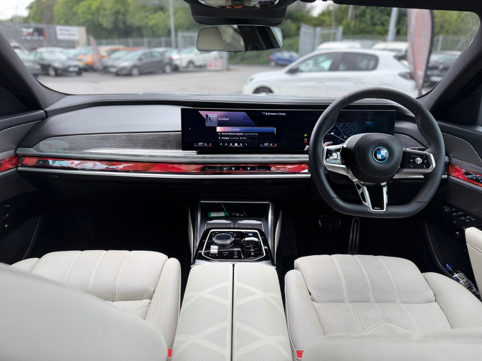 2025 BMW i7 0L Electric For Sale Images