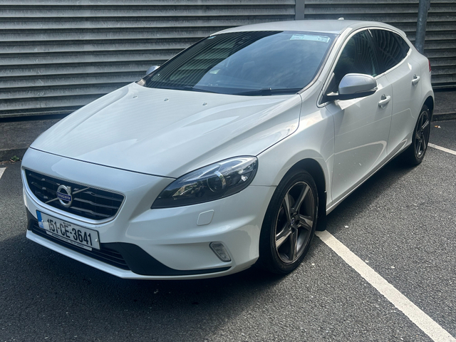 2015 VOLVO V40 2.0 D2 R-DESIGN LUXURY NAV 5DR