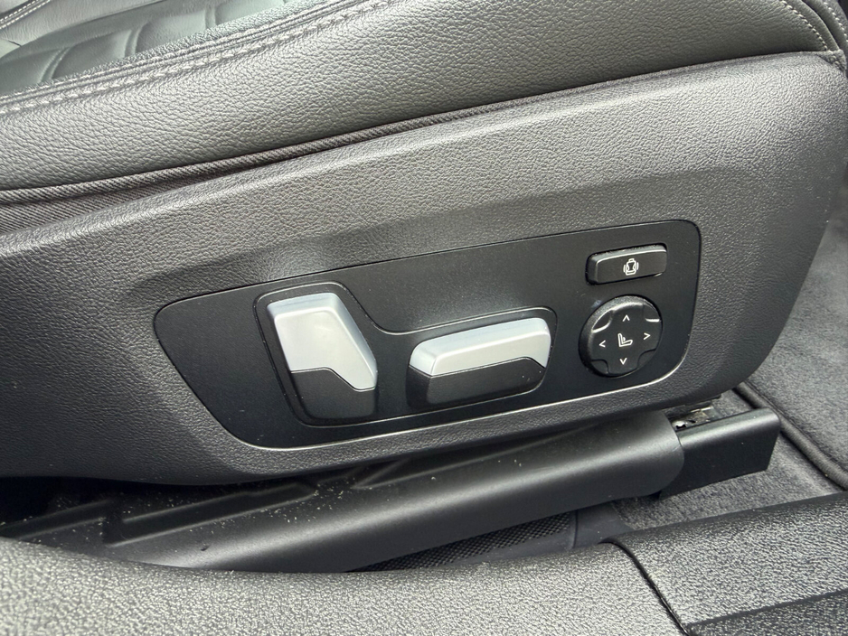 BMW 3 Series 330e M Sport Pro Edition Auto — thumbnail 14