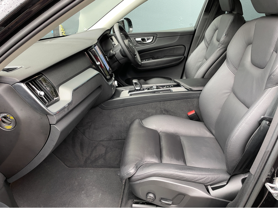 2023 Volvo XC60 2L Diesel For Sale Images