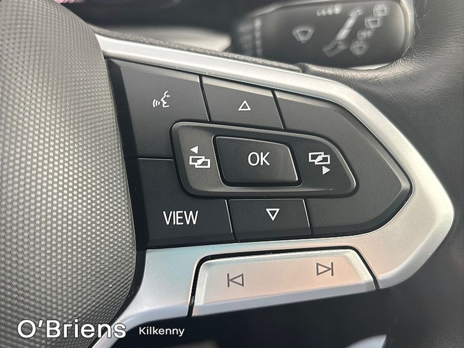 Volkswagen Golf 1.0 TSI 110HP Life 1 OWNER - PRISTINE CAR - IN STOCK & READY FOR COLLECTION — thumbnail 14