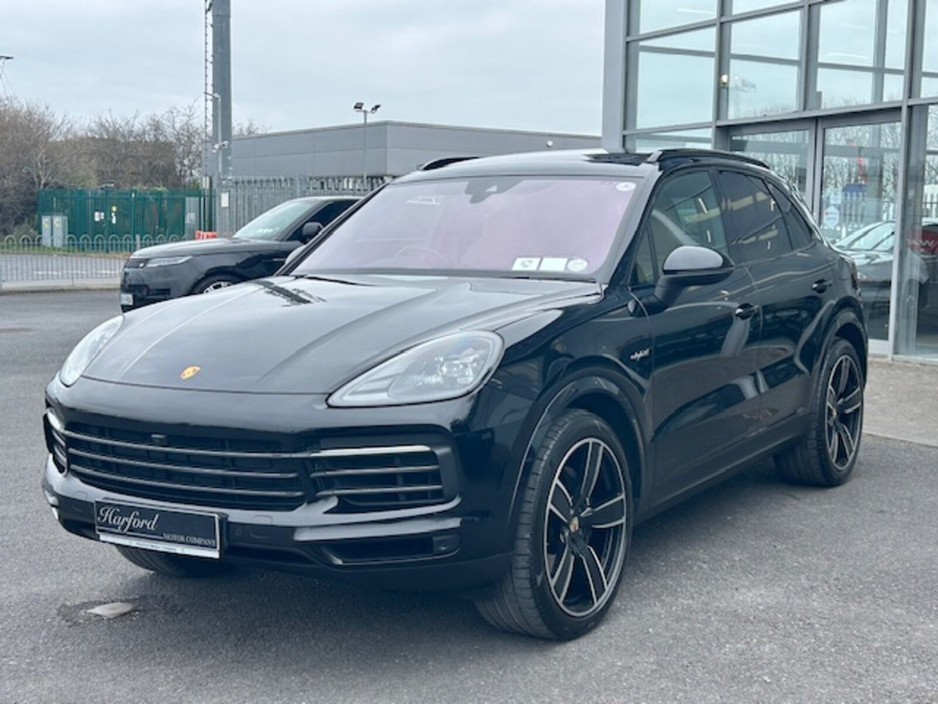 2023 Porsche Cayenne 3L Petrol Plug-in Hybrid For Sale Images